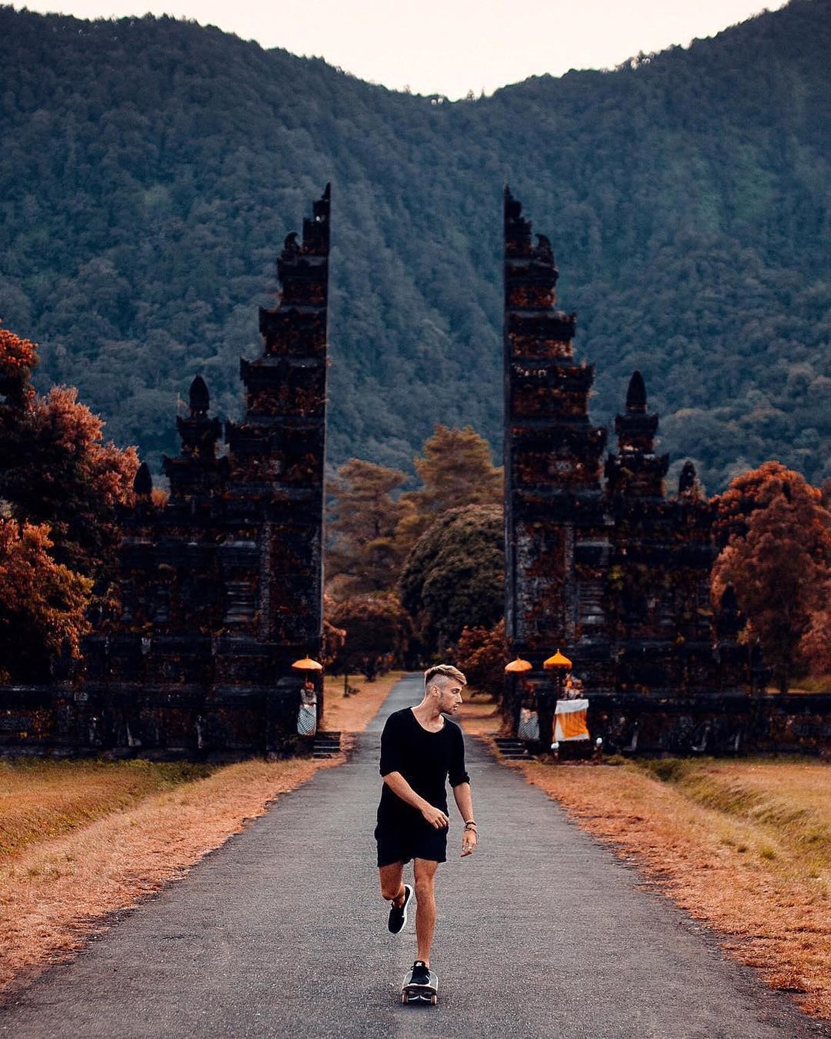 15 Instagrammable Destinations You Must Visit in Bali: Handara Golf Course Gate: Gateway to Serenity 15 Instagrammable Destinations You Must Visit in Bali: Handara Golf Course Gate: Gateway to Serenity