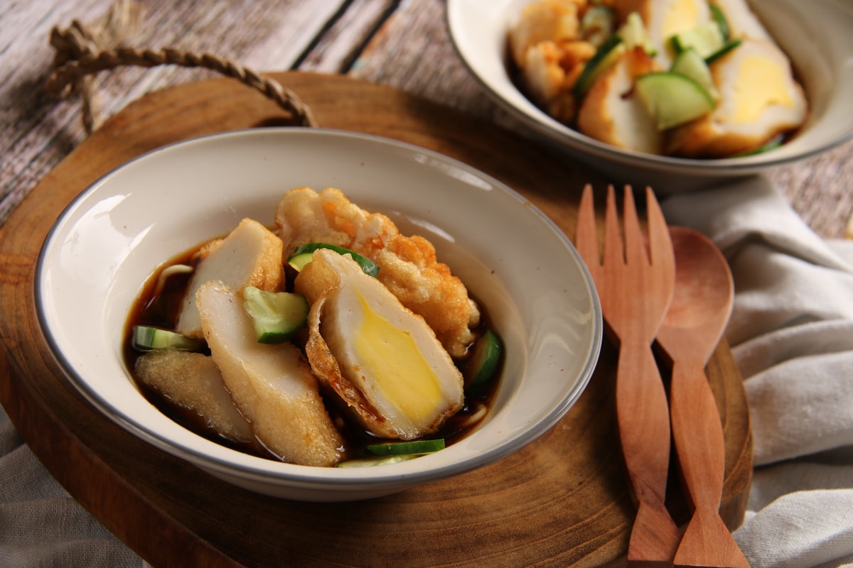 Pempek in Palembang: The Crispy Delight of South Sumatra Pempek in Palembang: The Crispy Delight of South Sumatra