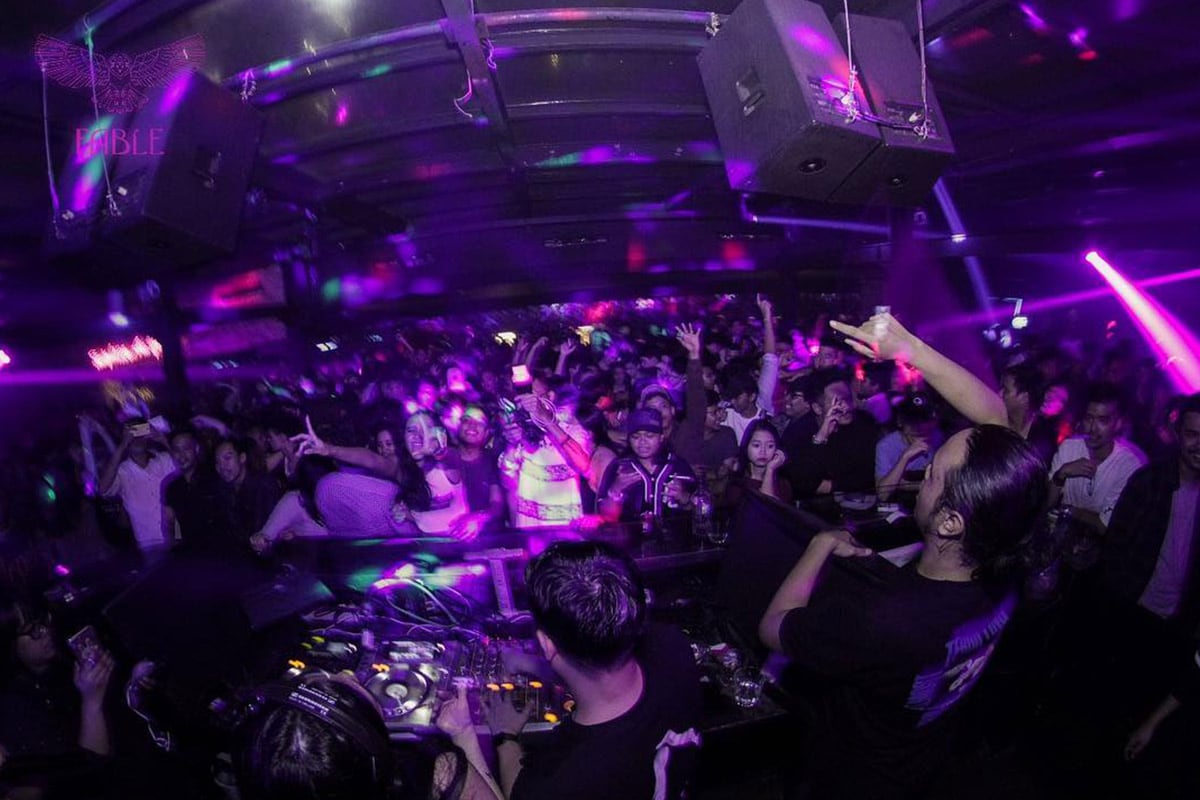 Enjoy Your Night with These 13 Hype Bars in Jakarta