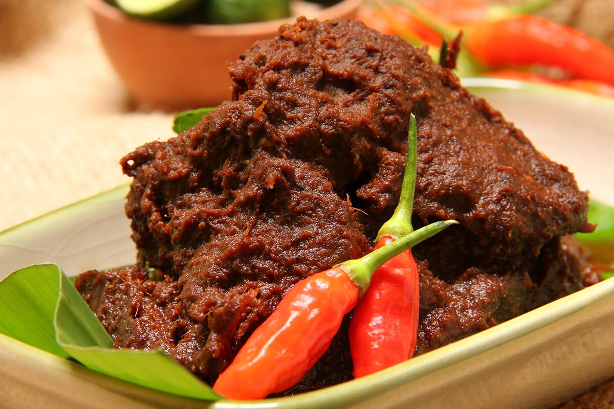 Don't leave Indonesia before You Get a Taste of These 12 Favorite Local Foods