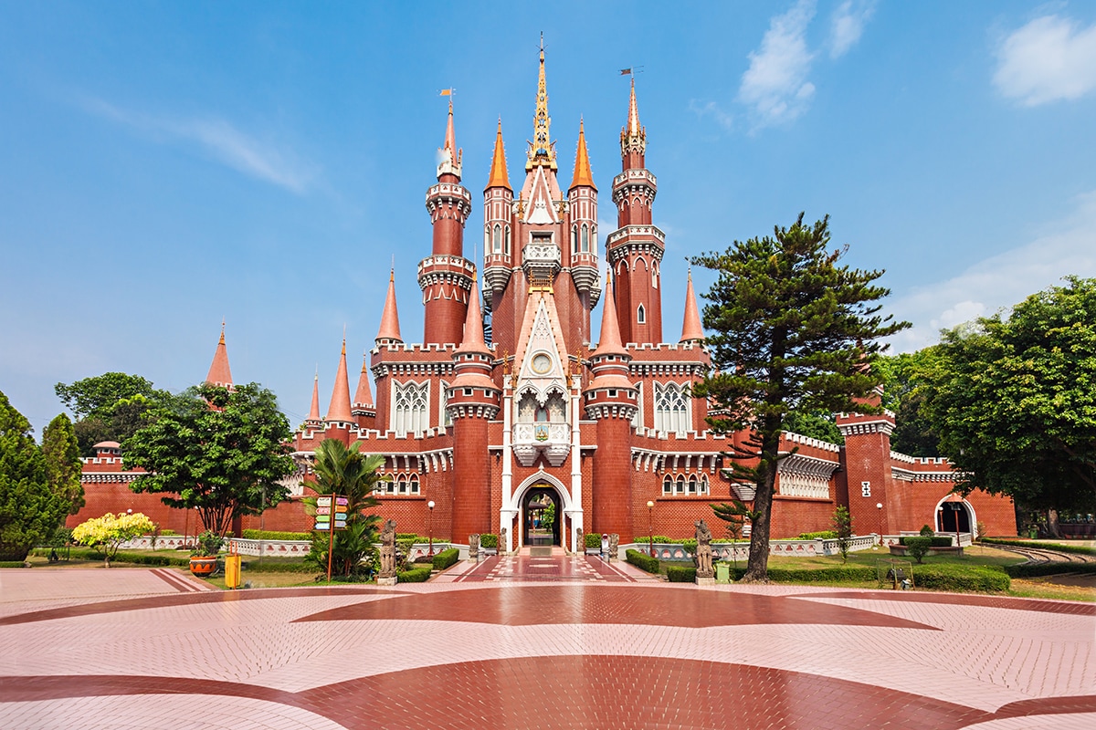 12 Fun Ideas for A Heartwarmingly Exciting Holiday Trip in Jakarta
