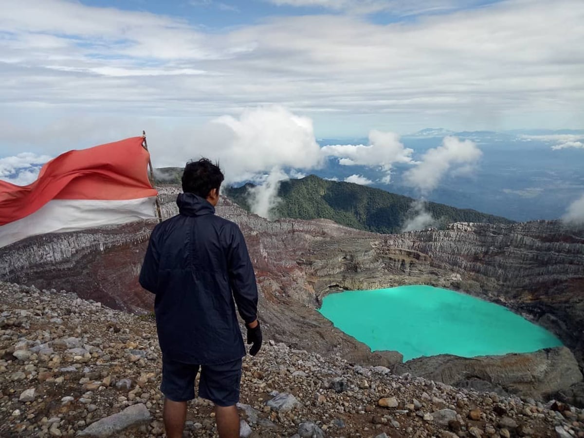 Have an Adventurous Journey to Mount Dempo: Conquer the Highest Volcano Have an Adventurous Journey to Mount Dempo: Conquer the Highest Volcano